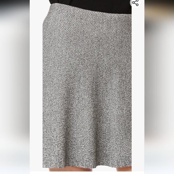 Theory Skirt - Picture 4 of 10